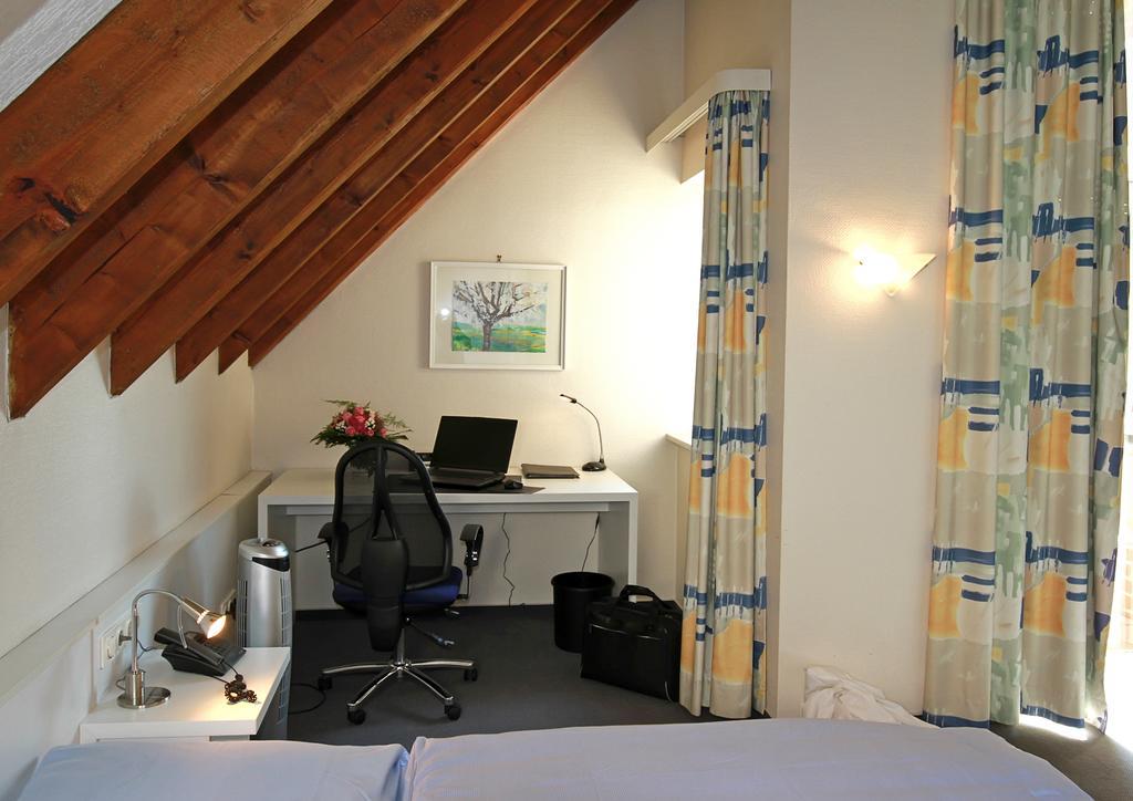 Hotel Am Park Dinslaken Esterno foto